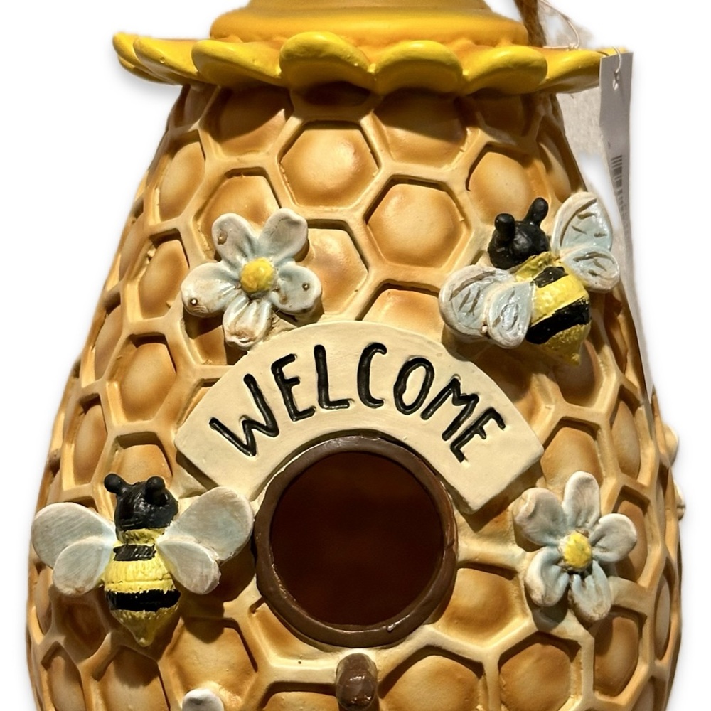 Honeycomb Welcome Birdhouse